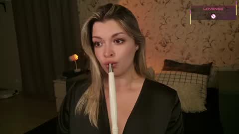 ladylancaster online show from June 12, 2026, 5:23 pm