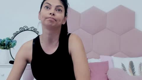 Lia online show from January 28, 2025, 8:36 am