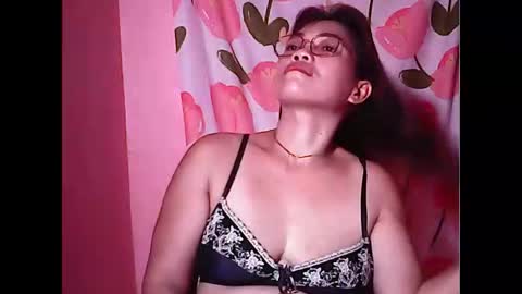 ladysweet4u69 online show from June 8, 2026, 5:52 am