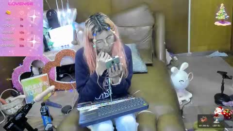 Skinnygirl online show from October 19, 2025, 2:01 am