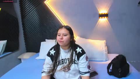 Snapshot of laia_and_aloby chatting on July 14, 2026, 1:30 am online show from July 14, 2026, 1:30 am