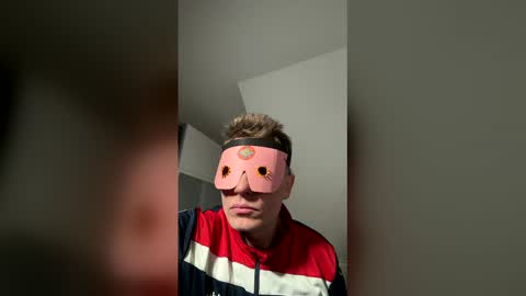 Snapshot of laichzeit1880 chatting on February 27, 2026, 12:10 am laichzeit1880 online show from February 27, 2026, 12:10 am