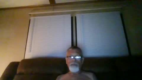 Snapshot of laidbackluxury chatting on June 18, 2026, 8:36 am laidbackluxury online show from June 18, 2026, 8:36 am