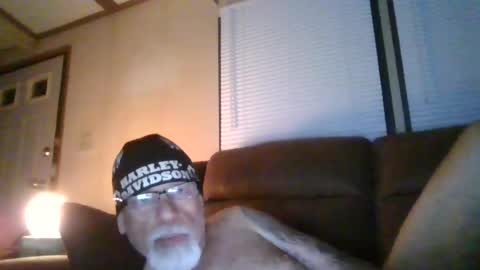 Snapshot of laidbackluxury chatting on June 20, 2026, 8:06 am laidbackluxury online show from June 20, 2026, 8:06 am