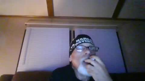 Snapshot of laidbackluxury chatting on June 23, 2026, 3:48 am laidbackluxury online show from June 23, 2026, 3:48 am