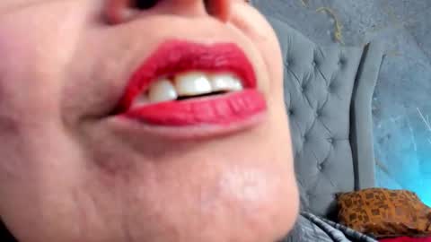 Snapshot of lailacastillomilf chatting on October 30, 2025, 11:55 am Lailacastillo online show from October 30, 2025, 11:55 am