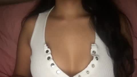 Snapshot of lailayousef chatting on January 4, 2025, 7:24 am Laila Yousef online show from January 4, 2025, 7:24 am