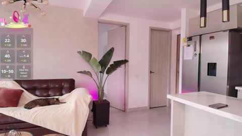 Laira online show from March 21, 2026, 9:07 pm