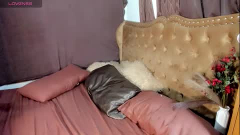 Snapshot of lalisaslut69 chatting on September 10, 2025, 1:05 am lisaa online show from September 10, 2025, 1:05 am