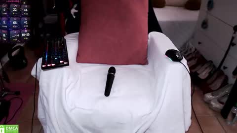 Lola online show from April 16, 2026, 6:19 pm