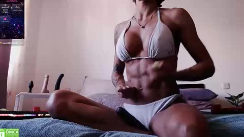 Lola online show from June 3, 2026, 8:28 am