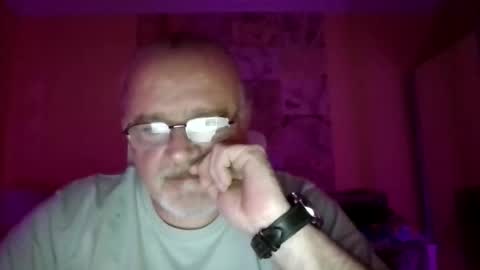 lamabama online show from November 28, 2025, 9:06 pm