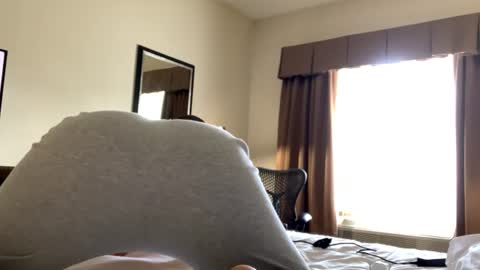 Snapshot of lamourenrose chatting on June 18, 2026, 9:19 pm lamourenrose online show from June 18, 2026, 9:19 pm