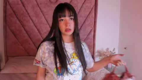 Lana online show from April 8, 2026, 4:23 am