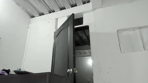 Lana online show from February 19, 2025, 3:06 am