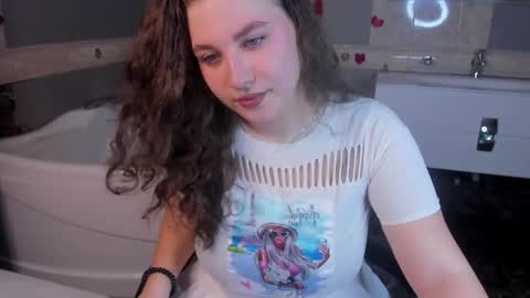 Lana online show from March 5, 2026, 8:32 am