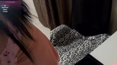 LanaDreamX online show from April 17, 2026, 5:38 pm