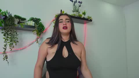lanaherondale_ online show from June 3, 2026, 4:26 am