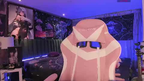 L A N A  online show from February 9, 2025, 7:38 am