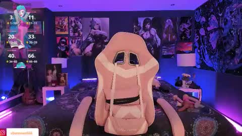 L A N A  online show from November 4, 2025, 12:04 pm