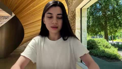 Lana online show from October 11, 2025, 1:53 pm