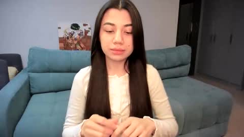 Lana online show from April 12, 2026, 6:02 pm