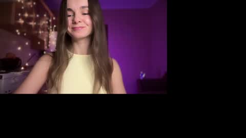 Snapshot of lanaloulou chatting on December 15, 2024, 6:59 pm Lana online show from December 15, 2024, 6:59 pm