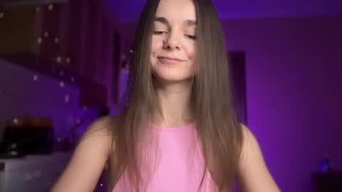 Snapshot of lanaloulou chatting on December 18, 2024, 12:10 am Lana online show from December 18, 2024, 12:10 am