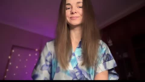 Snapshot of lanaloulou chatting on January 1, 2025, 3:23 am Lana online show from January 1, 2025, 3:23 am