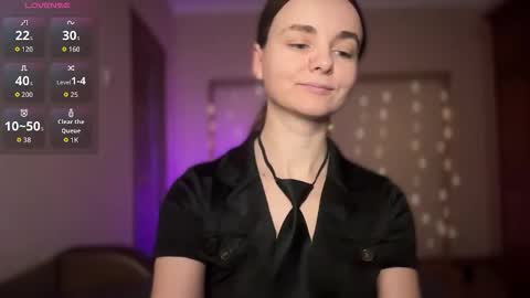 Snapshot of lanaloulou chatting on October 6, 2025, 10:07 pm Lana online show from October 6, 2025, 10:07 pm