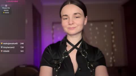 Snapshot of lanaloulou chatting on November 5, 2025, 10:10 pm Lana online show from November 5, 2025, 10:10 pm