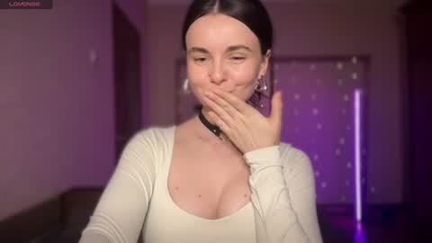 Snapshot of lanaloulou chatting on July 7, 2026, 9:08 pm Lana online show from July 7, 2026, 9:08 pm