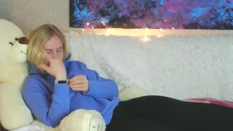 Snapshot of lanavismith chatting on November 6, 2025, 6:03 am LanaviSmith online show from November 6, 2025, 6:03 am