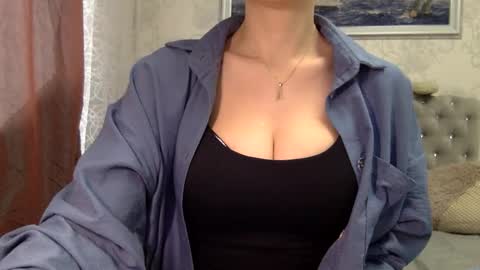 Snapshot of langoria chatting on February 15, 2026, 12:03 pm langoria online show from February 15, 2026, 12:03 pm