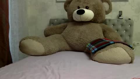 Snapshot of langoria chatting on February 27, 2026, 2:50 pm langoria online show from February 27, 2026, 2:50 pm