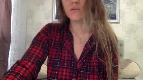 Snapshot of langoria chatting on April 1, 2026, 8:04 am langoria online show from April 1, 2026, 8:04 am