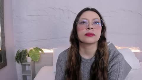 Lanna online show from March 27, 2026, 11:32 am