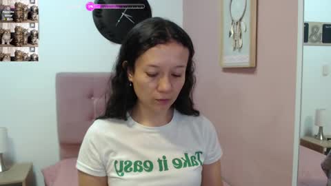Lanna online show from February 24, 2025, 1:10 pm
