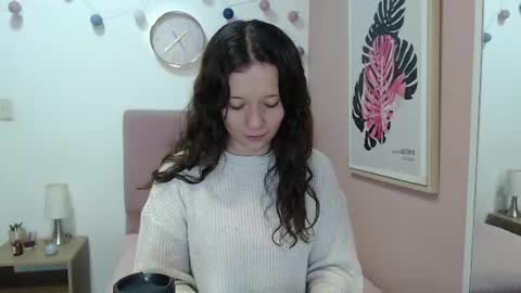 Snapshot of lanna_mills chatting on June 12, 2026, 1:32 pm Lanna online show from June 12, 2026, 1:32 pm