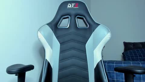 Lanna online show from February 25, 2025, 4:24 am