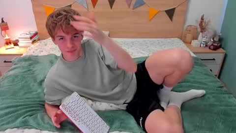 Fandi online show from September 26, 2025, 3:16 pm