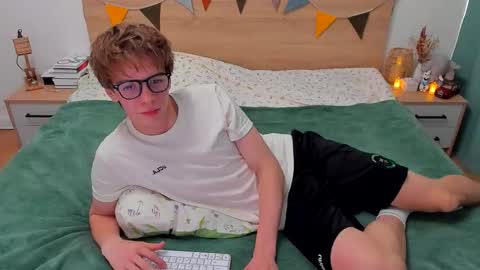 Fandi online show from September 30, 2025, 6:40 am