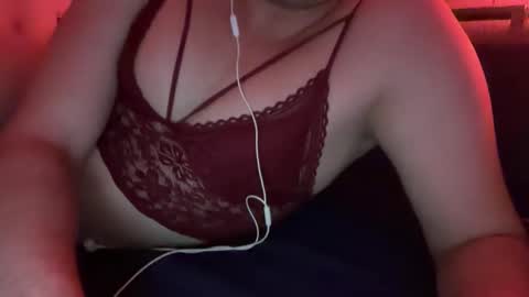 lanyfeboimer34 online show from April 20, 2026, 2:14 am