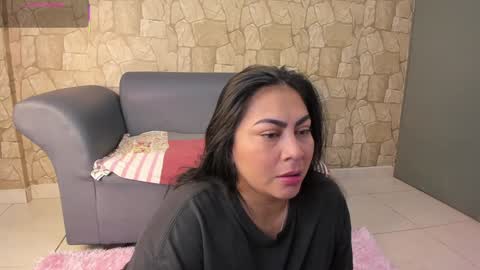 lapeligrosa_ online show from February 5, 2025, 11:55 am