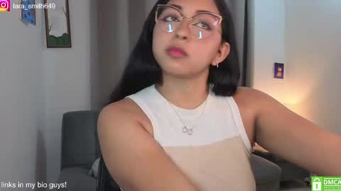 Lara  online show from May 25, 2026, 11:55 pm