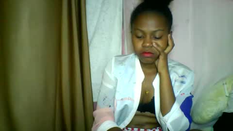 Snapshot of lara_belle chatting on May 16, 2026, 12:07 am lara_belle online show from May 16, 2026, 12:07 am