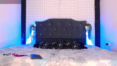 Lara Brunette  online show from January 8, 2025, 5:37 am