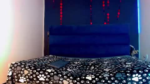 Lara Brunette  online show from February 17, 2025, 11:44 am