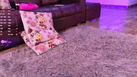 Snapshot of lara_giraldo chatting on July 3, 2026, 10:32 am Hello Guys I am Lara Giraldo WELCOME To my room online show from July 3, 2026, 10:32 am