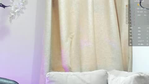      700  200   online show from April 5, 2026, 12:02 pm